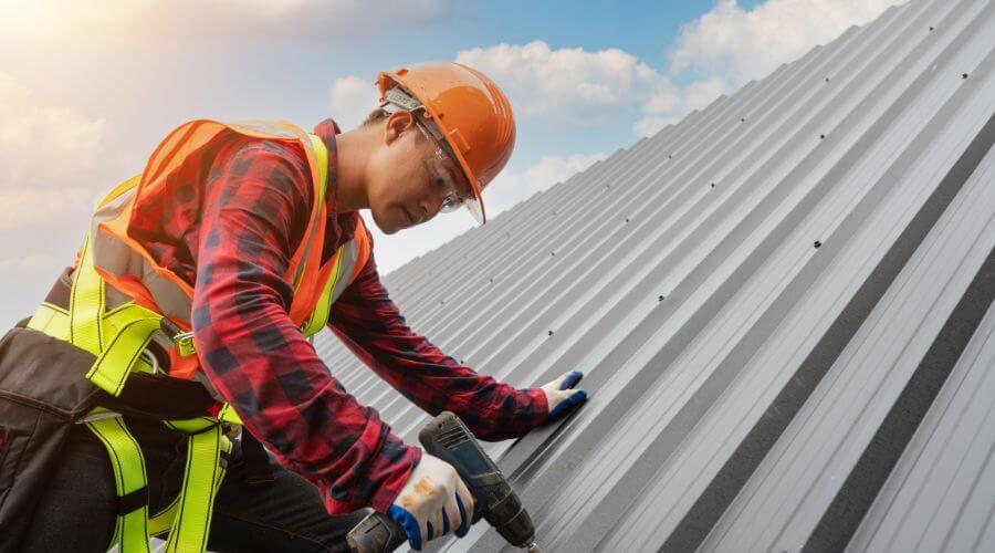 Professional gutter cleaning in Morgan, MN